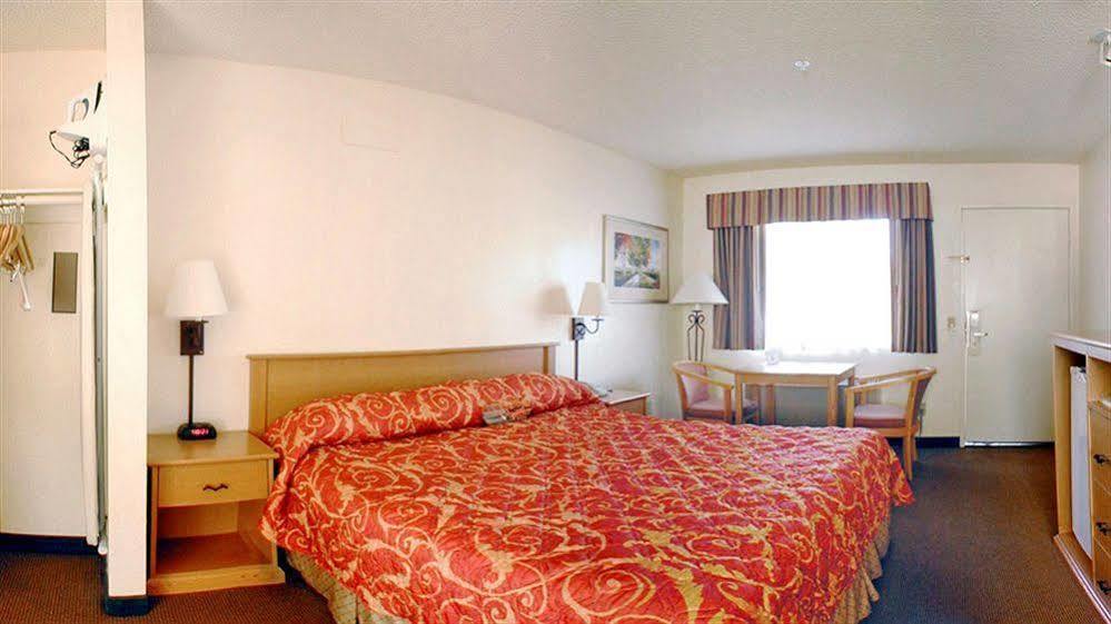 Surestay Plus Hotel By Best Western Upland - Ontario North Екстер'єр фото